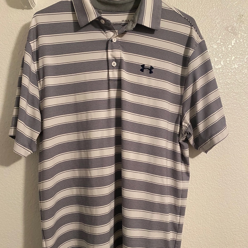 Men’s Under Armour golf tee